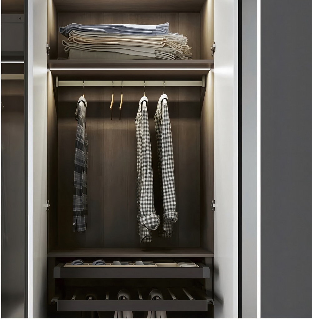 693Wardrobe tube